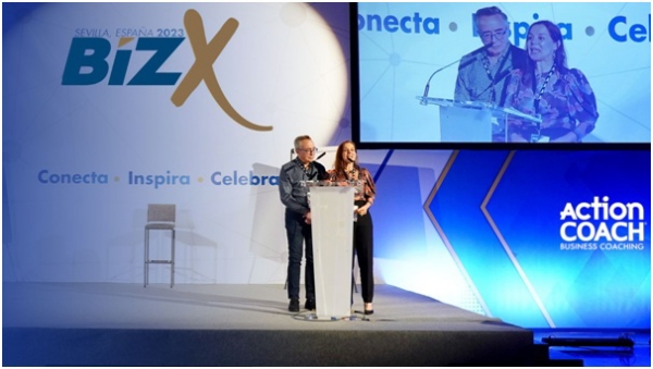 Destacando Logros Empresariales: BizX 2023 de ActionCOACH Celebra el Éxito